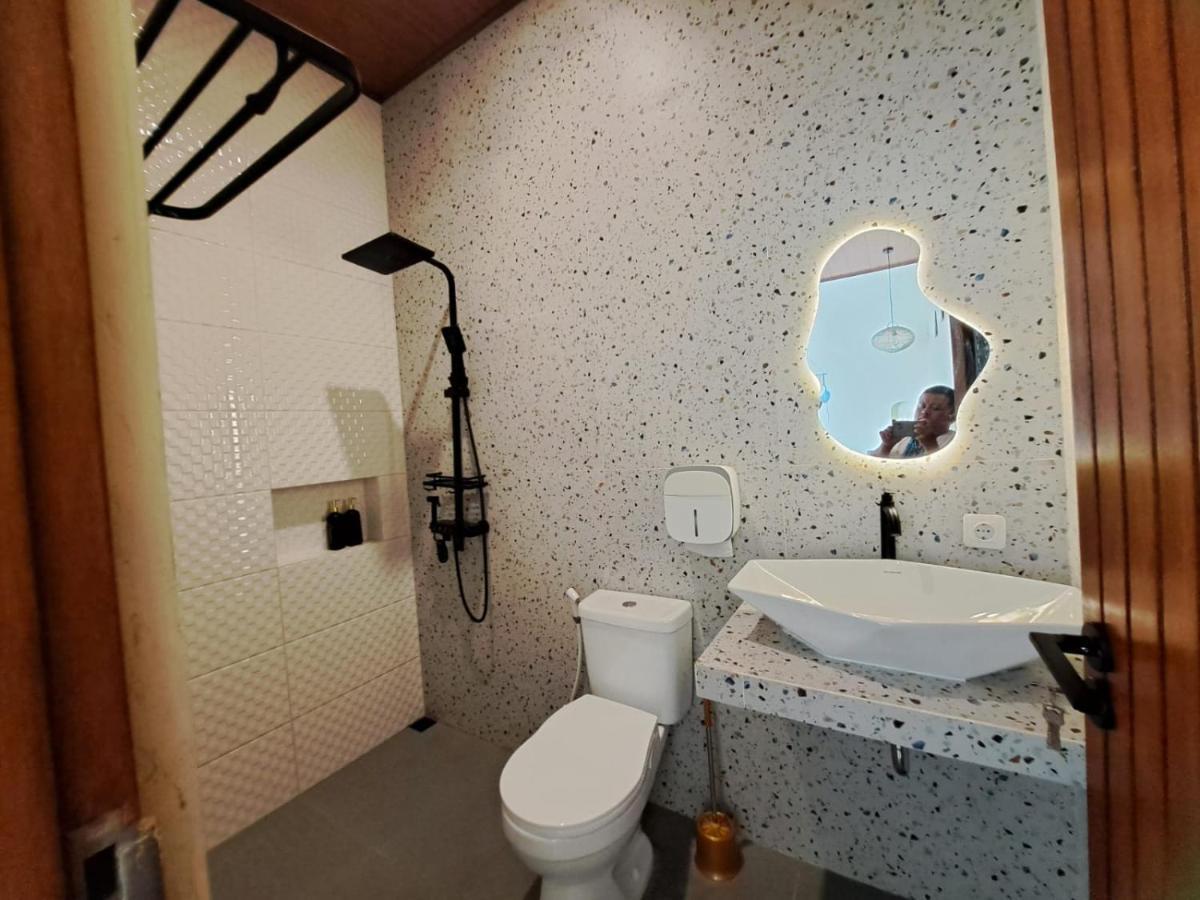 Azalea Room By The Anp Villas Cikundul Exterior photo